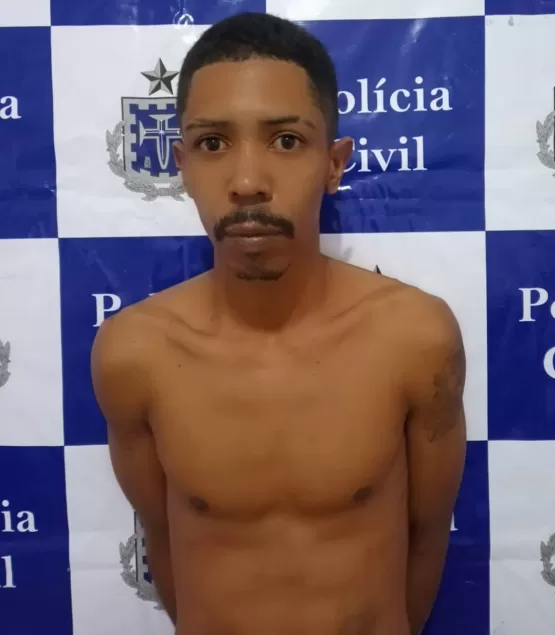 Acusado de tentar matar adolescente em Caravelas é preso por força de mandado de prisão e posse ilegal de arma