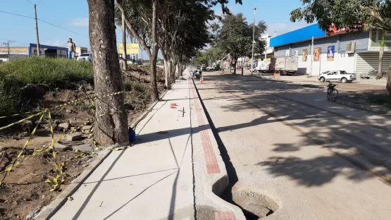 Prefeitura de Mucuri executa obras de requalificação e implanta calçadas com acessibilidade na Avenida ES em Itabatã