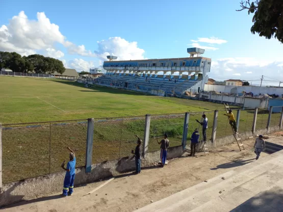 Prefeitura de Itamaraju realiza reforma do Estádio Juarez Barbosa