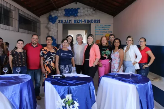 Prefeito Mildson inaugura reforma de escola e anuncia quatro novas escolas, uma creche e três quadras poliesportivas para Itanhém