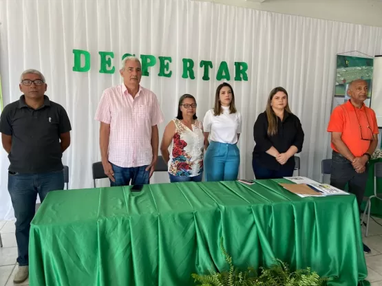 Prefeitura de Medeiros Neto realiza cerimônia de posse do Programa Despertar, desenvolvido nas escolas do campo