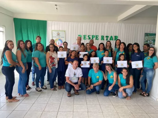 Prefeitura de Medeiros Neto realiza cerimônia de posse do Programa Despertar, desenvolvido nas escolas do campo