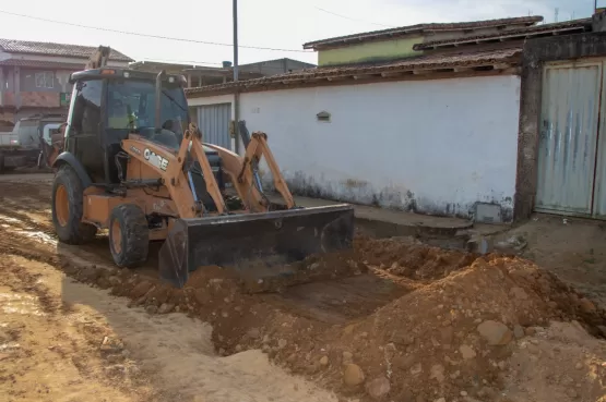 Prefeitura de Teixeira inicia pavimentação do Colina Verde