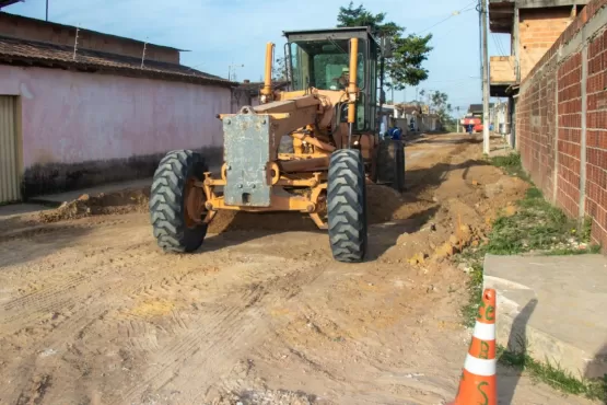 Prefeitura de Teixeira inicia pavimentação do Colina Verde