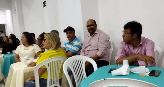 Deputado Robinho tem encontro com lideranças políticas em Teixeira de Freitas
