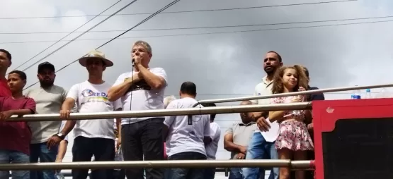 Mildson Medeiros e Manrick Teixeira anunciam o inicio do asfalto ligando a BA 290 a Ibirajá e ao Sulzinho