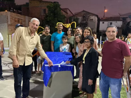 Prefeito Beto Pinto entrega várias obras no aniversário de 64 anos de emancipação política de Medeiros Neto