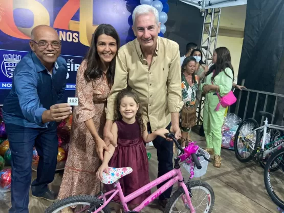 Prefeito Beto Pinto entrega várias obras no aniversário de 64 anos de emancipação política de Medeiros Neto