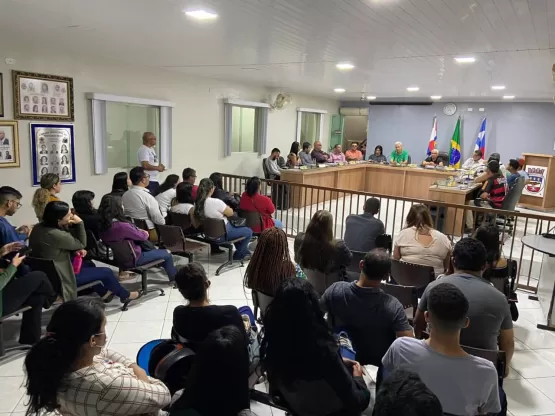Prefeitura de Medeiros Neto anuncia gratuidade no transporte universitário