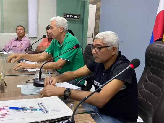 Prefeitura de Medeiros Neto anuncia gratuidade no transporte universitário