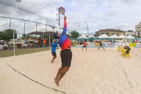 Teixeira de Freitas recebeu o Circuito Baiano de Beach Tennis; evento busca valorizar modalidade em expansão