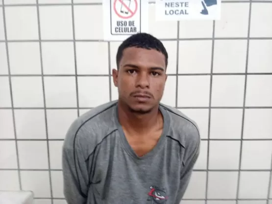 PM prende em flagrante suspeito com mais de 10 kg de droga em Teixeira de Freitas