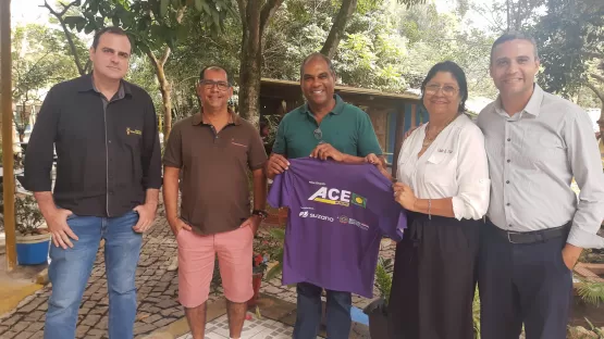 Prefeito Robertinho se reúne com Associação Comercial para fortalecer diálogo e parcerias para as festas do fim de ano em Mucuri