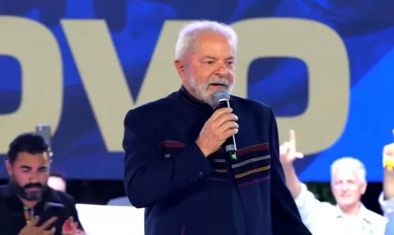Lula promete criação de ministérios para indígenas e pequenas empresas