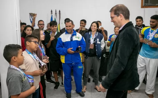 Equipe de karatê apoiada pela prefeitura consagra Teixeira de Freitas como vice-campeã em campeonato estadual