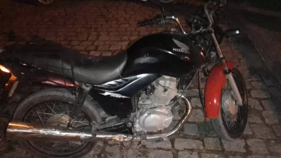 PM apreende moto sem placa, sem chassi e sem numeração no motor