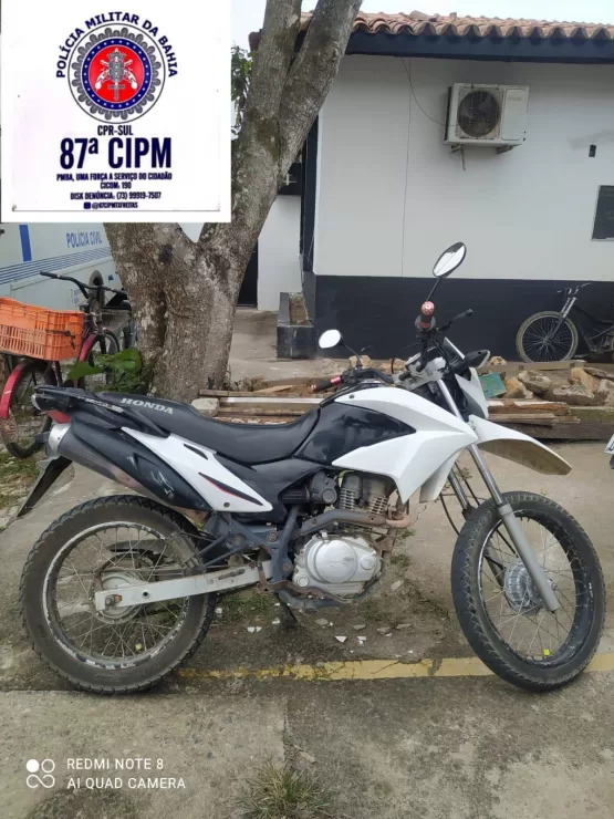 PM recupera moto furtada e prende suspeito em Teixeira de Freitas