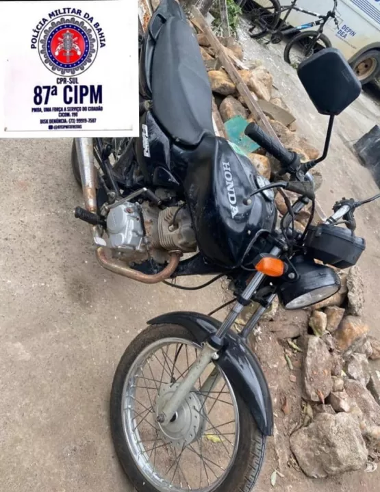 PM recupera em Teixeira de Freitas moto furtada no ES em 2015
