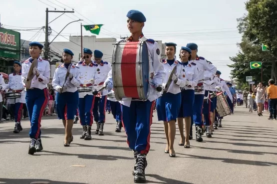 Teixeira de Freitas comemora  200 anos da Independência do Brasil com desfile cívico