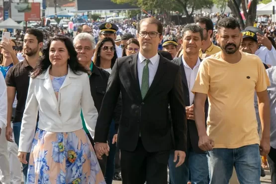 Teixeira de Freitas comemora  200 anos da Independência do Brasil com desfile cívico