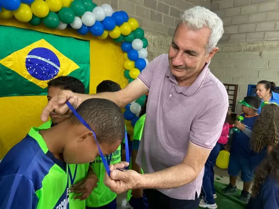 Prefeitura de Medeiros Neto reúne centenas de estudantes nos Jogos Escolares da Independência