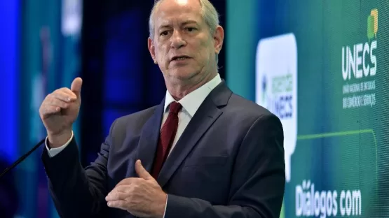 Ciro Gomes propõe revogação de teto de gastos para mudar educação