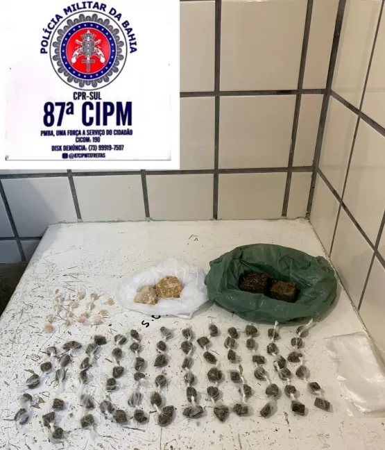 PM apreende maconha e crack em Teixeira de Freitas. Suspeito fugiu saltando muros de residências