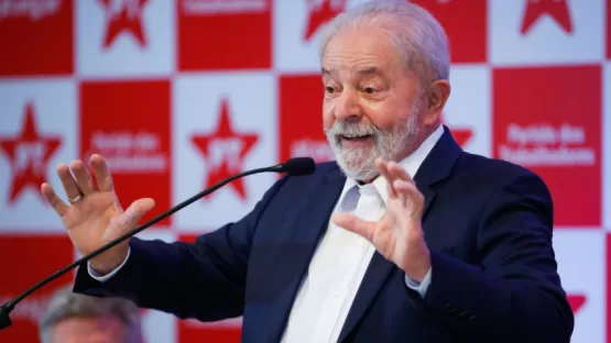 TSE multa Lula em R$ 10.000 por campanha antecipada