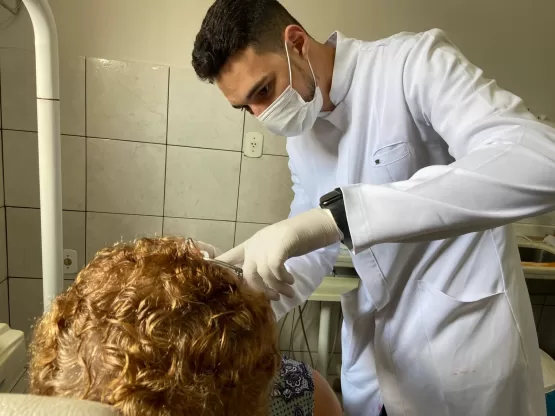 Inédito: Prefeitura de Medeiros Neto realiza moldagem de próteses dentárias em Nova Lídice