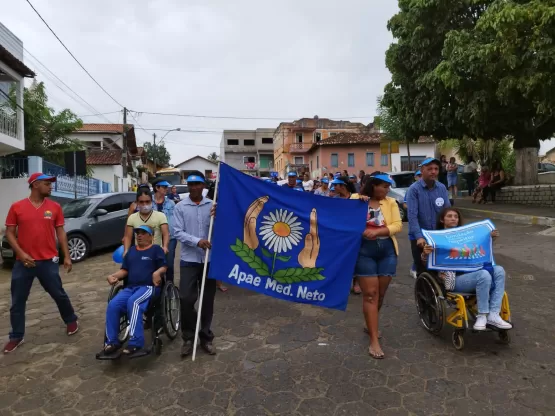 Prefeitura de Medeiros Neto realiza Caminhada da SuperAÇÃO em comemoração ao Dia Nacional de Luta das Pessoas com Deficiência