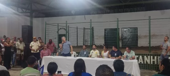 Prefeito Mildson pede apoio a deputados Alex da Piatã e Paulo Magalhães em reunião
