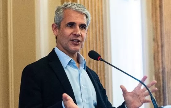 Felipe D'Avila diz que Brasil não investe no aprendizado do aluno