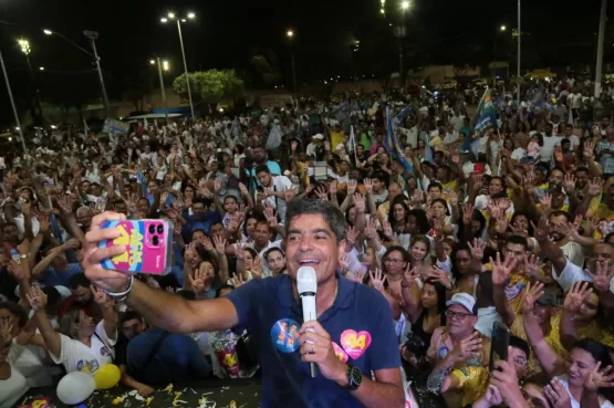 Em Teixeira de Freitas ACM Neto se compromete a entregar Hospital Regional no Extremo Sul e diz que atual governo não deixa legado na região