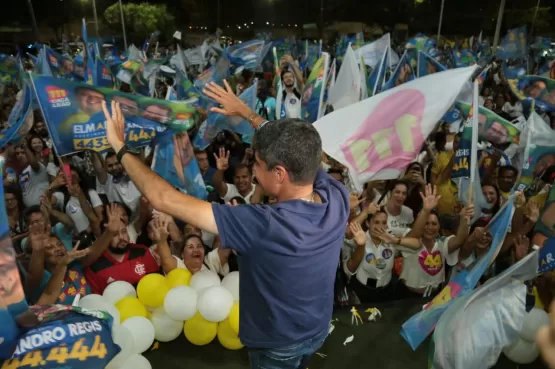 Em Teixeira de Freitas ACM Neto se compromete a entregar Hospital Regional no Extremo Sul e diz que atual governo não deixa legado na região