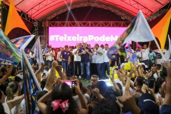 Dr Marcelo Belitardo recebe ACM Neto em Teixeira de Freitas e resgata a tradição dos comícios
