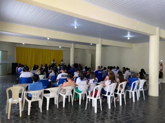 Medeiros Neto: Prefeitura realiza palestra em comemoração ao Setembro Amarelo 