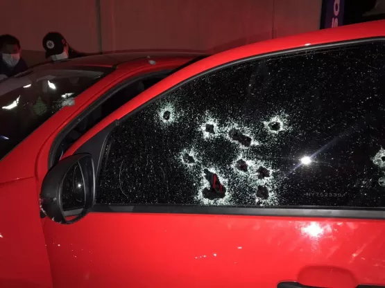 Casal é executado a tiros dentro do carro em Eunápolis.  Jovem de 17 anos estava grávida