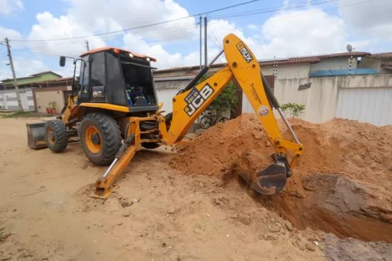 Prefeitura implanta rede de drenagem no bairro Ouro Verde