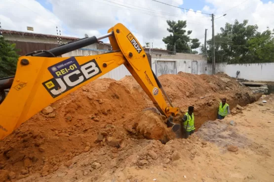 Prefeitura implanta rede de drenagem no bairro Ouro Verde