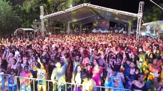 Muita música, dança e diversão abrilhantam a 2ª noite da Festa da Cidade em Mucuri