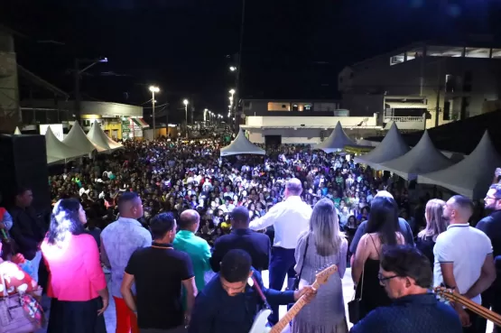 Show gospel com Gerson Rufino e bandas locais são atrações religiosas no aniversário de Mucuri