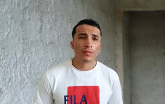 Homem é preso após furtar produtos em uma farmácia no Centro de Teixeira de Freitas