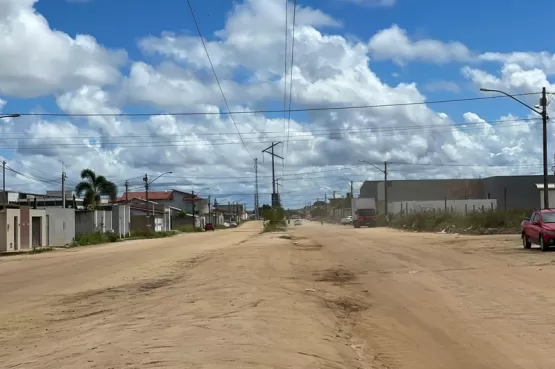 Asfalto da Avenida das Galáxias no bairro Bonadiman é confirmado pelo prefeito de Teixeira de Freitas