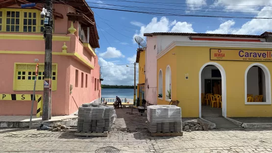 Estão na fase final as obras de construção do calçadão do pôr do sol de Caravelas