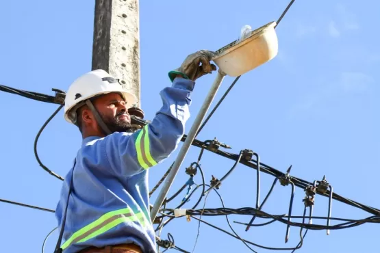 Fornecimento de energia elétrica em Teixeira de Freitas será temporariamente interrompido na próxima sexta (21)