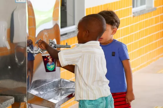 Creche Municipal Emanuelle Matos Rodrigues recebe crianças com muito aprendizado e diversão no primeiro dia de aula