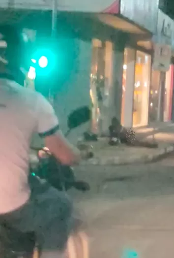 Casal é filmado fazendo sexo no centro de Teixeira de Freitas