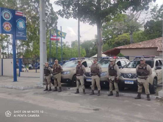Teixeira de Freitas recebe viaturas padronizadas com novas cores da PM