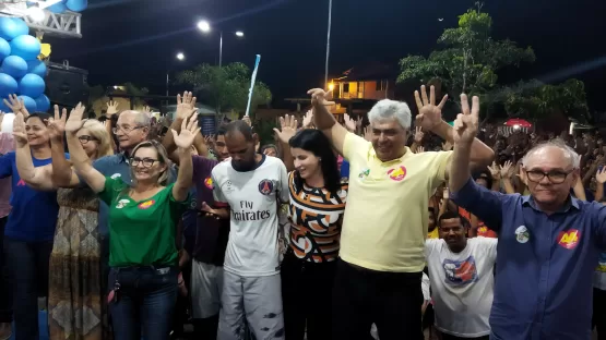 Prefeita Luciana Machado inaugura a Praça do Chafariz em Nova Viçosa