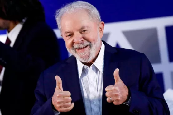 Com 50, 81% dos votos, Lula é eleito presidente do Brasil